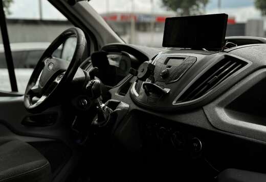 Ford gereserveerd 310 L3H2 Lkw VA gereserveerd