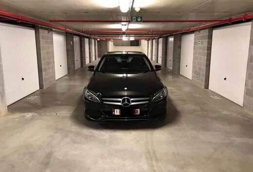 Mercedes-Benz W205 Euro6b 136pk 100KW 7G