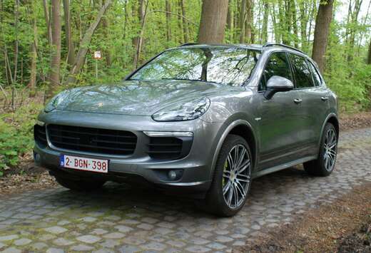 Porsche Cayenne S Hybrid Tiptronic S