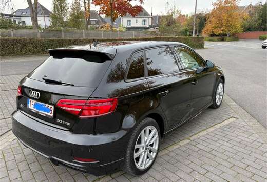Audi 30 TFSI Limousine sport