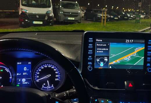 Toyota C-HR Hybrid 2.0i VVT-i C-Lub E-CVT