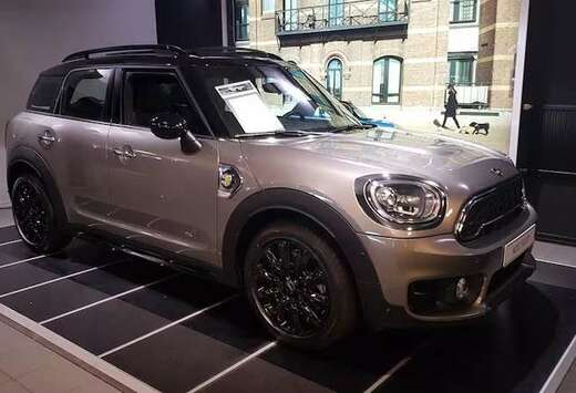 MINI Full Option (wireless Carplay, Zetelverwarming)