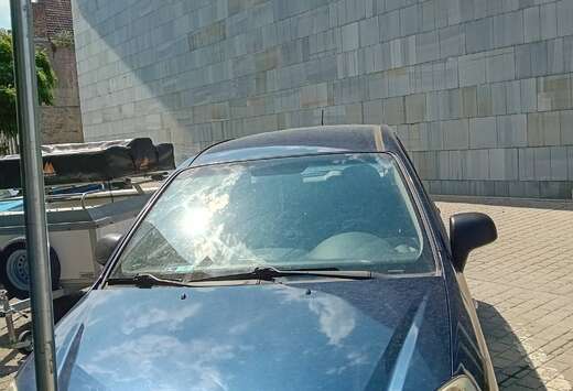 Kia Carens 2.0i EX