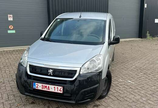 Peugeot 1.6 met carplay en cruise control