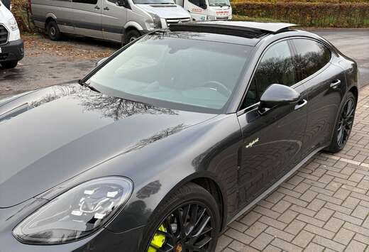 Porsche Panamera 4 e-Hybrid