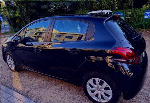 Peugeot 208+1.2i+PureTech+Allure