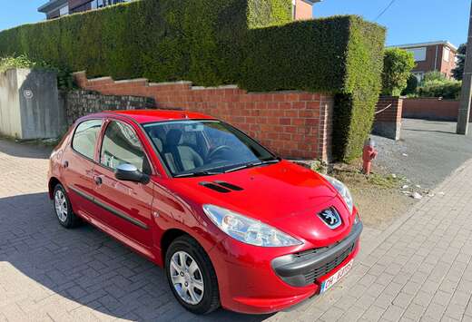 Peugeot +1.4i PRTE  IMMATRICULÉ  GARANTIE 1 AN
