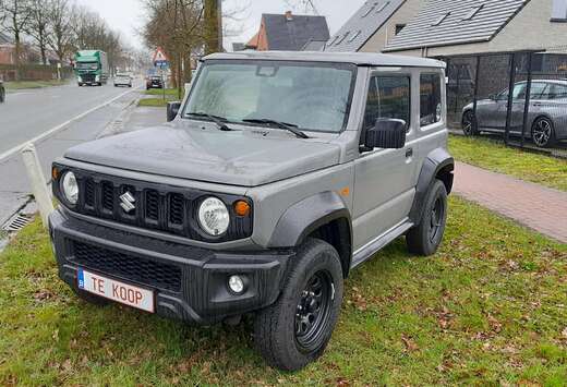 Suzuki Jimny 1.5i 4x4 GL