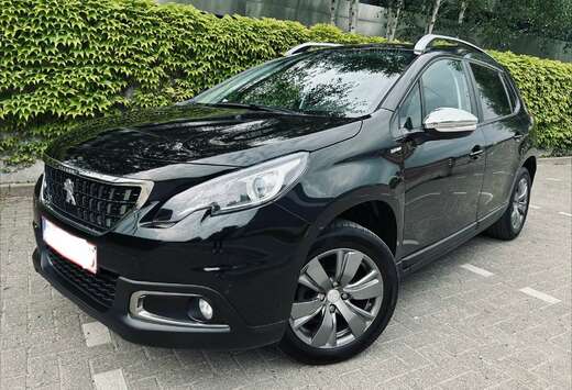 Peugeot 2008 1.2i Style Navi
