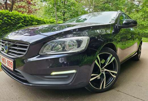 Volvo V60 D2 Kinetic- R-DESIGN