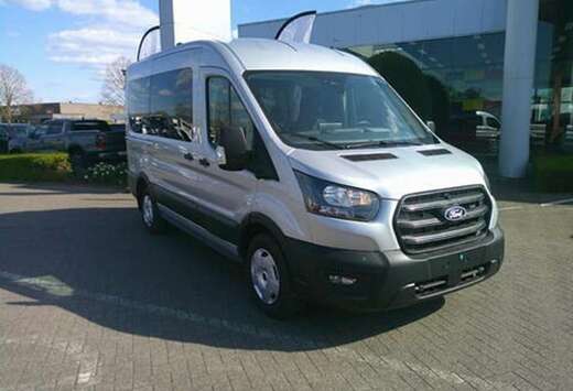 Ford 2T Minibus