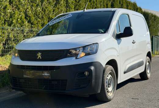 Peugeot 1.5 BlueHDi L1 PREMIUM @27.000 km@ 15700€ + ...