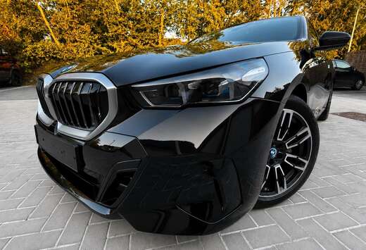 BMW i5 Touring 83.9 kW eDrive40