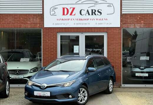 Toyota HYBRID 1.8I 99PK NAVI  CAMERA  BLUETOOTH  LED