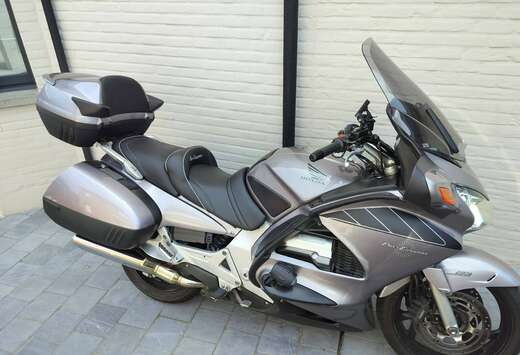 Honda 1300st