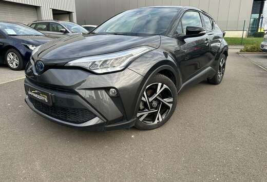 Toyota 1.8 benzine Hybrid C-LUB BI-TONE  CARPLAY/ CAM ...