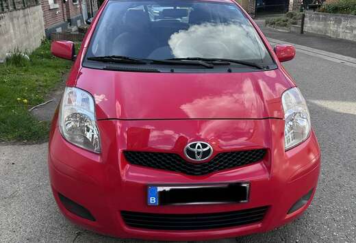 Toyota Yaris 1.33i VVT-i Luna Équipement de base