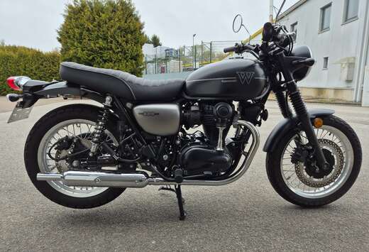 W800