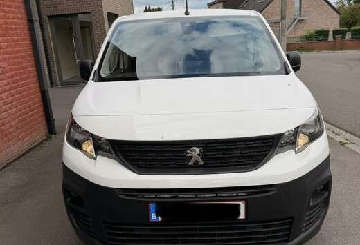 Peugeot 1.6 BlueHDi L1 STD Light Premium S/S