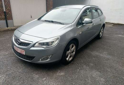 Opel Sports Tourer 1.7 CDTi - Prête à immatriculée