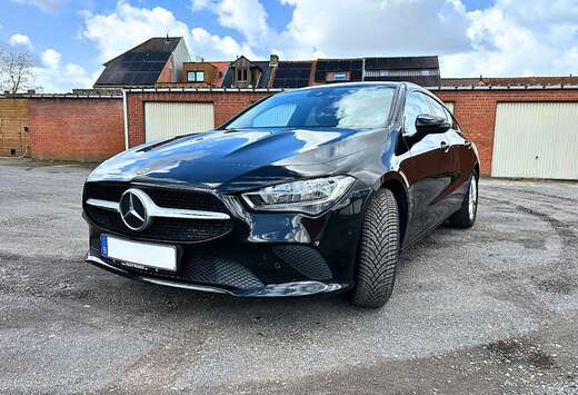 Mercedes-Benz CLA 180 nachtzwart  automatisch geschak ...