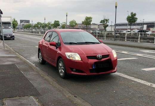 Toyota Auris 1.6i Dual VVT-i Linea Sol