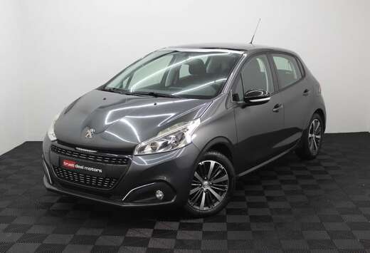 Peugeot 208 1.2i Allure * Garantie *