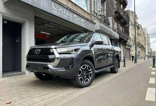Toyota Hilux 2.8 D-4D 4WD Invincible