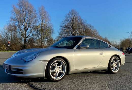 Porsche 911 Carrera