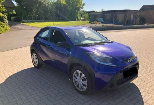 Toyota 1.0 VVT-I CVT Play