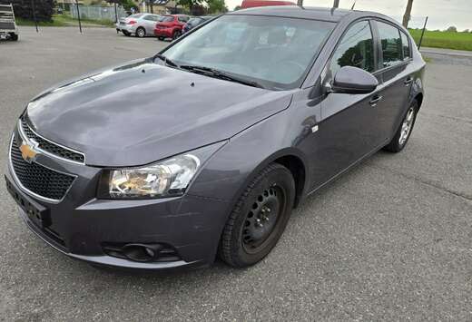 Chevrolet Cruze hatchback 1.6i LS