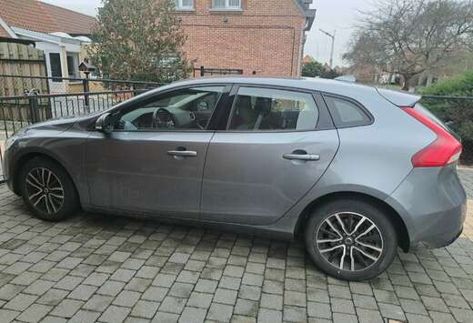Volvo V40 T2 Momentum