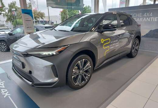 Toyota 71.4 kWh 2WD Style