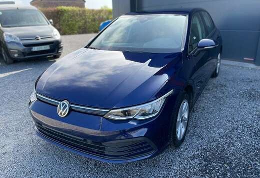 Volkswagen Golf 8 1.0 TSI