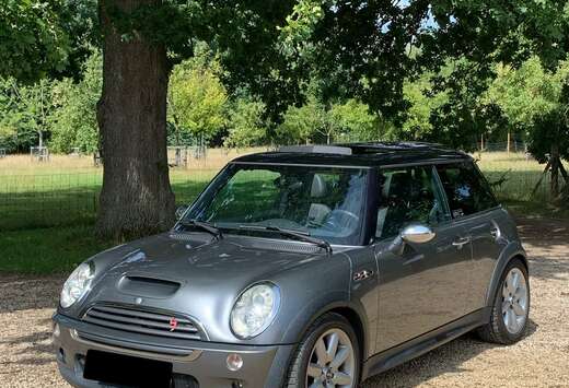 MINI 1.6 compressor  milltek  pano  heated seats