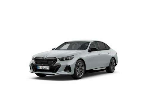 BMW M60 xDrive M Sport Pro | B&W | TOWB |