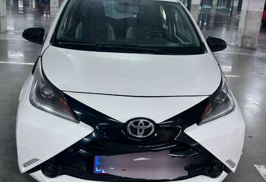Toyota 1.0 VVT-i x-play