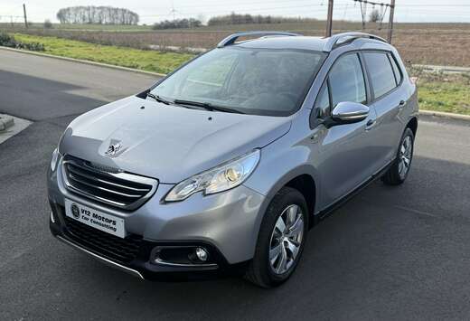 Peugeot 2008 1.2i PureTech Style