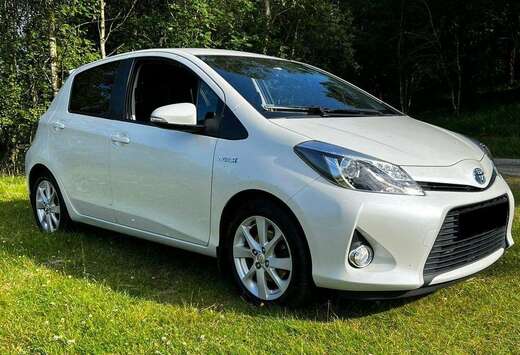 Toyota Yaris 1.5i VVT-i Hybrid Active E-CVT