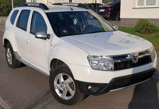 Dacia Duster 1.6i 4x2 Laureate