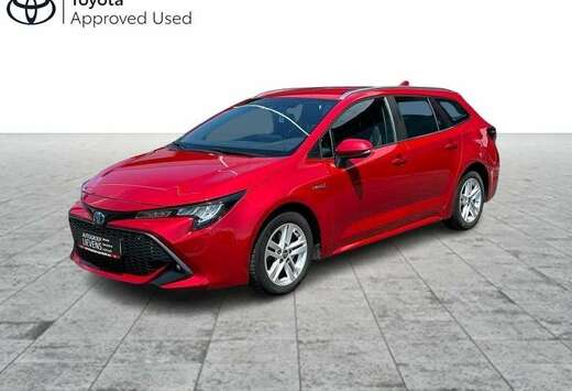 Toyota 1.8HYB DYNAMIC + BUSINESS PACK