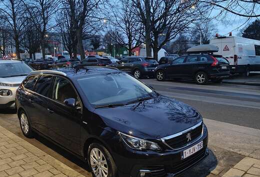 Peugeot SW 1.2 PureTech Access (EU6.3)