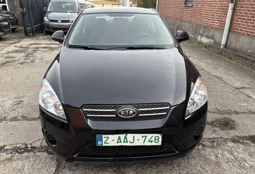 Kia Cee\'d 1.4i