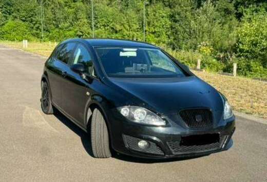 SEAT Leon 1.6 CR TDi Ultima Reference DPF