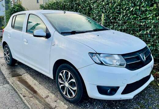 Dacia Sandero 1.2i Laureate