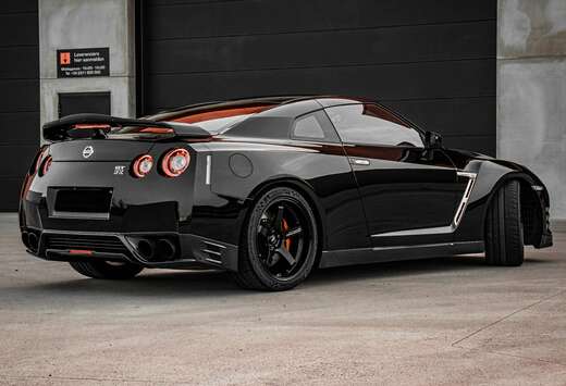 Nissan Black Edition