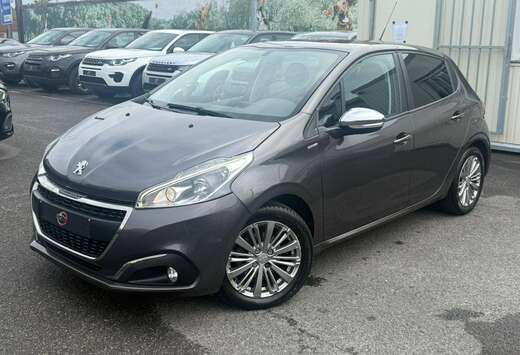 Peugeot 208 1.2i PureTech Style / PDC / CLIM / CRUISE ...