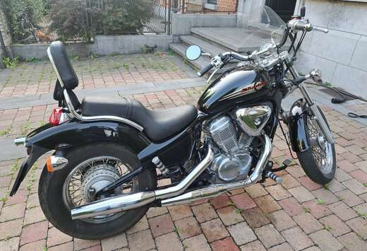 Honda Shadow VTC600W