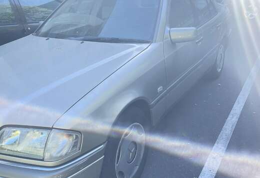Mercedes-Benz C250 TD Elégance A