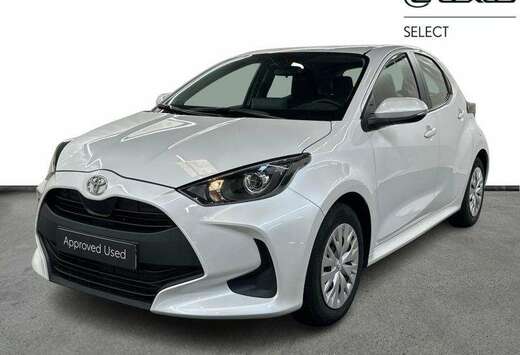 Toyota Active AT  carplay  heated seats